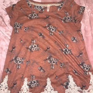 Xhilaration size M short sleeve top